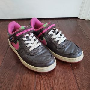 Retro Nike Sneakers